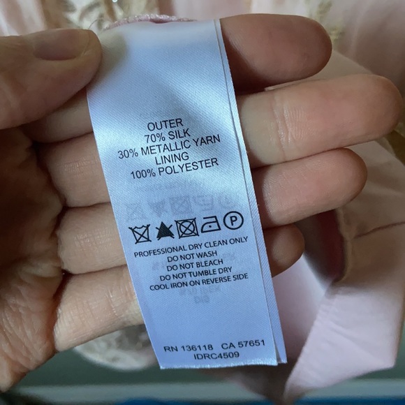 ✨ Host Pick ✨ Blush pink and gold formal dress - Picture 6 of 7